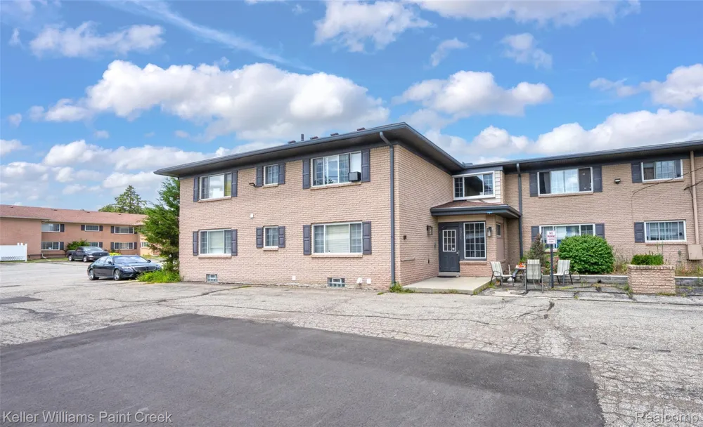 2311 Walton Boulevard #44 Rochester Hills City, MI 48309
