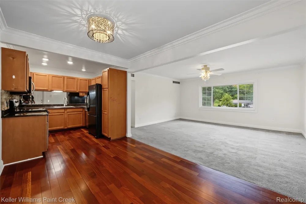 2311 Walton Boulevard #44 Rochester Hills City, MI 48309