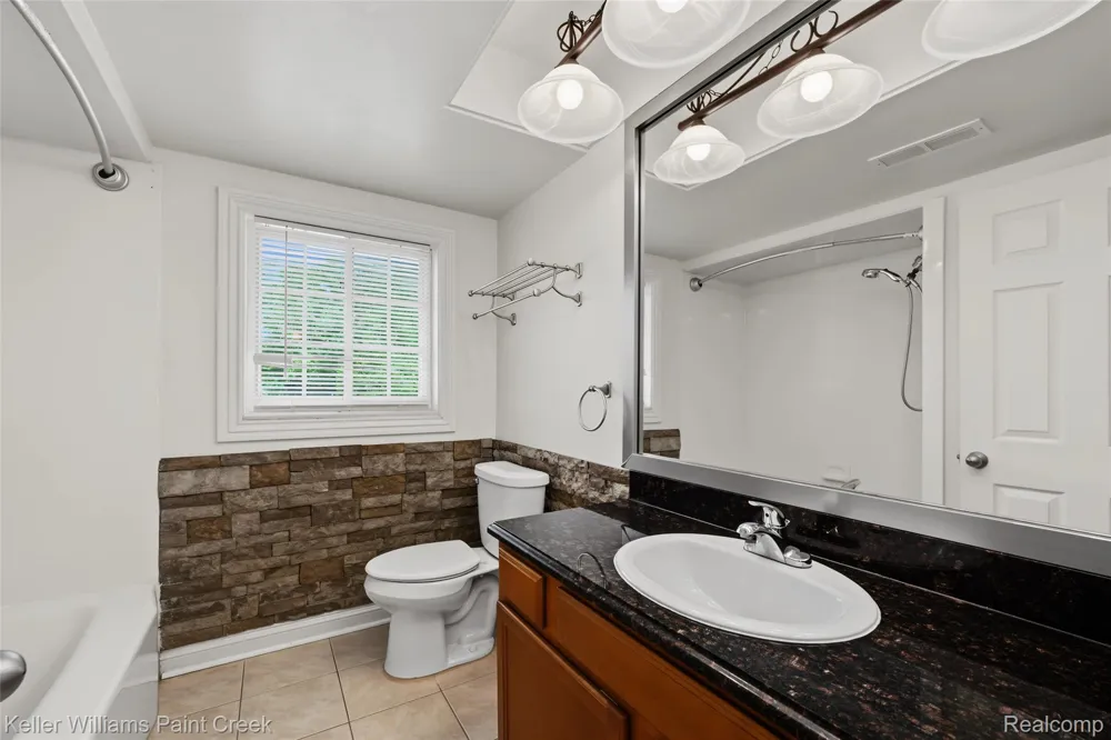 2311 Walton Boulevard #44 Rochester Hills City, MI 48309