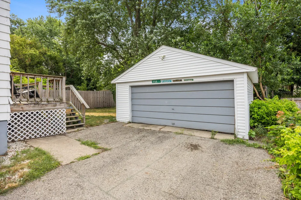852 Leonard Street NE Grand Rapids City, MI 49503