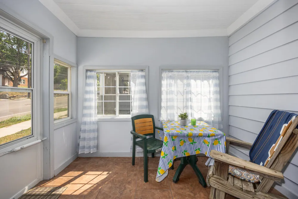 852 Leonard Street NE Grand Rapids City, MI 49503