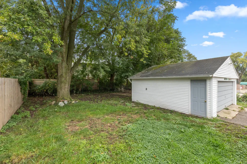 852 Leonard Street NE Grand Rapids City, MI 49503