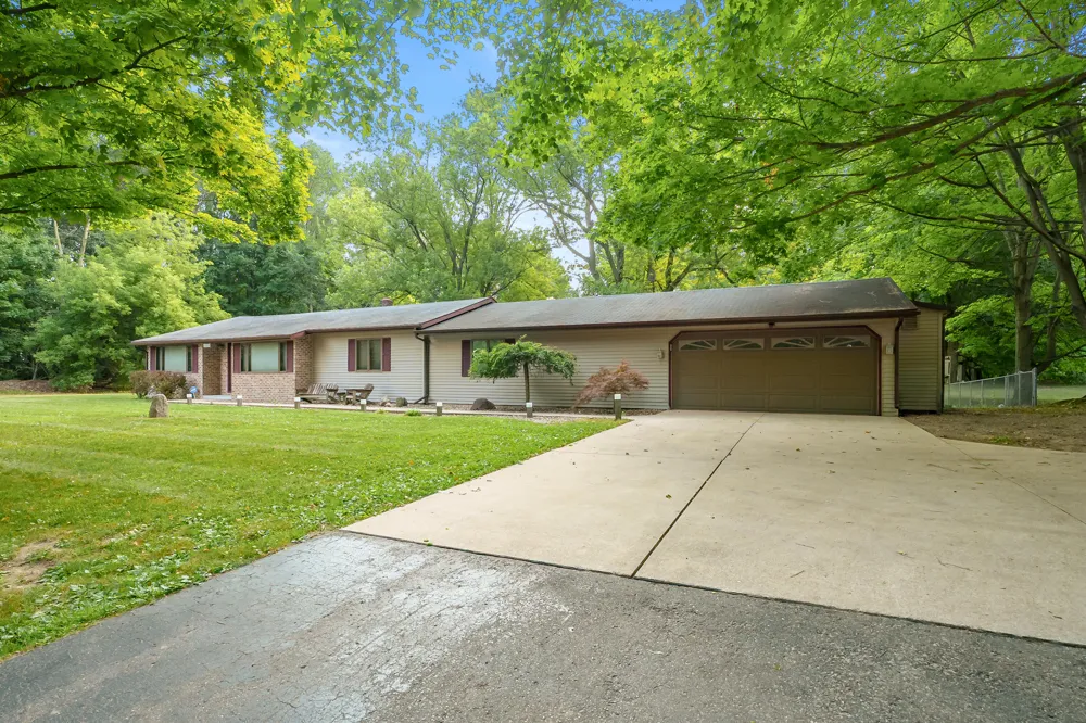 12876 Helmer Road S Battle Creek City, MI 49015