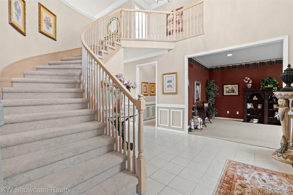 2955 Ivy Hill Drive Commerce Charter Township, MI 48382