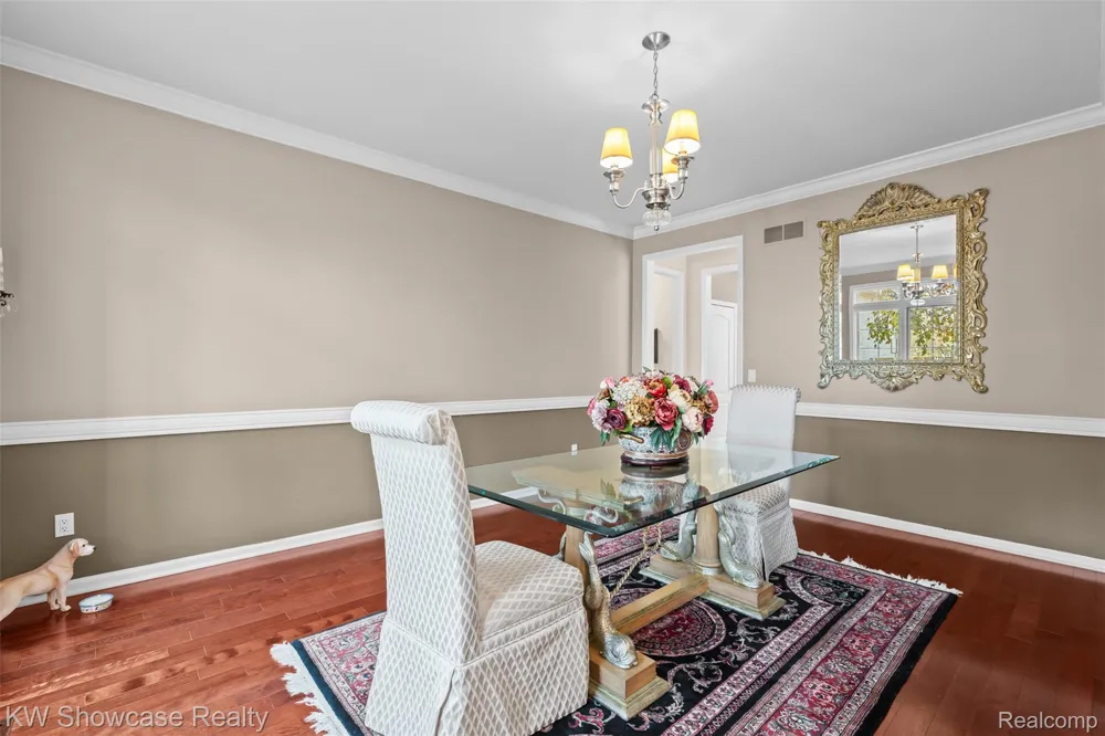 2955 Ivy Hill Drive Commerce Charter Township, MI 48382