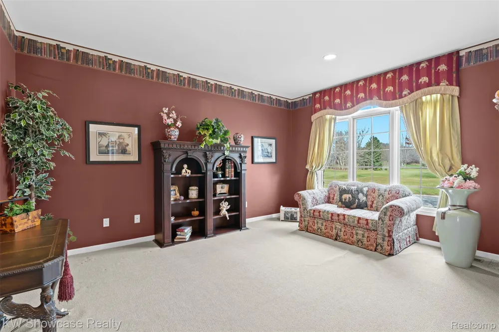 2955 Ivy Hill Drive Commerce Charter Township, MI 48382