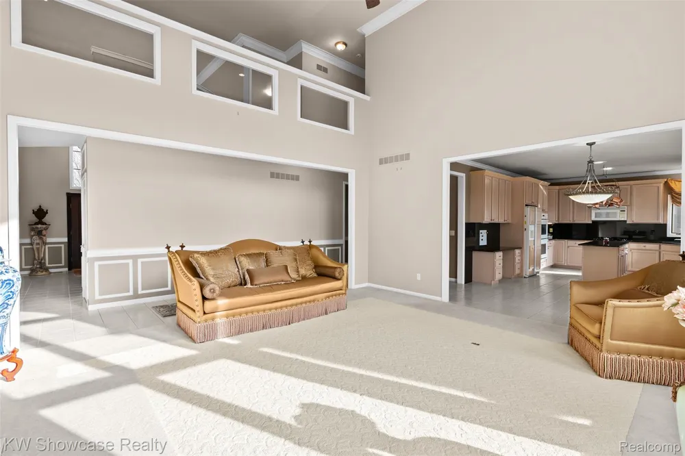 2955 Ivy Hill Drive Commerce Charter Township, MI 48382