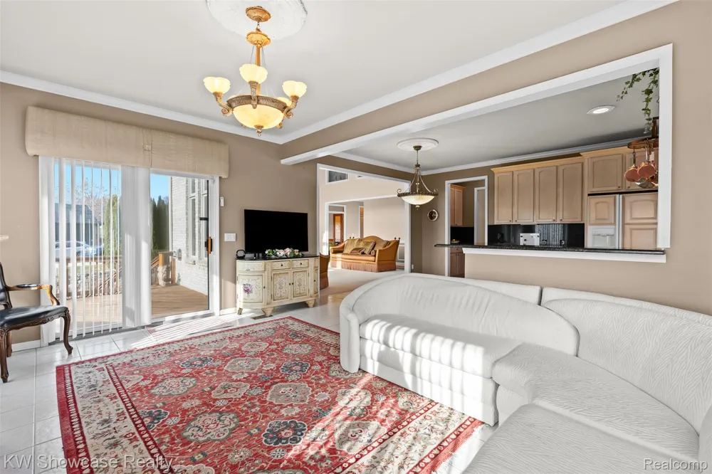 2955 Ivy Hill Drive Commerce Charter Township, MI 48382