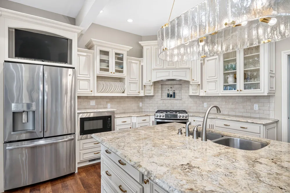 7705 S Indian Lake Drive Brady Township, MI 49097