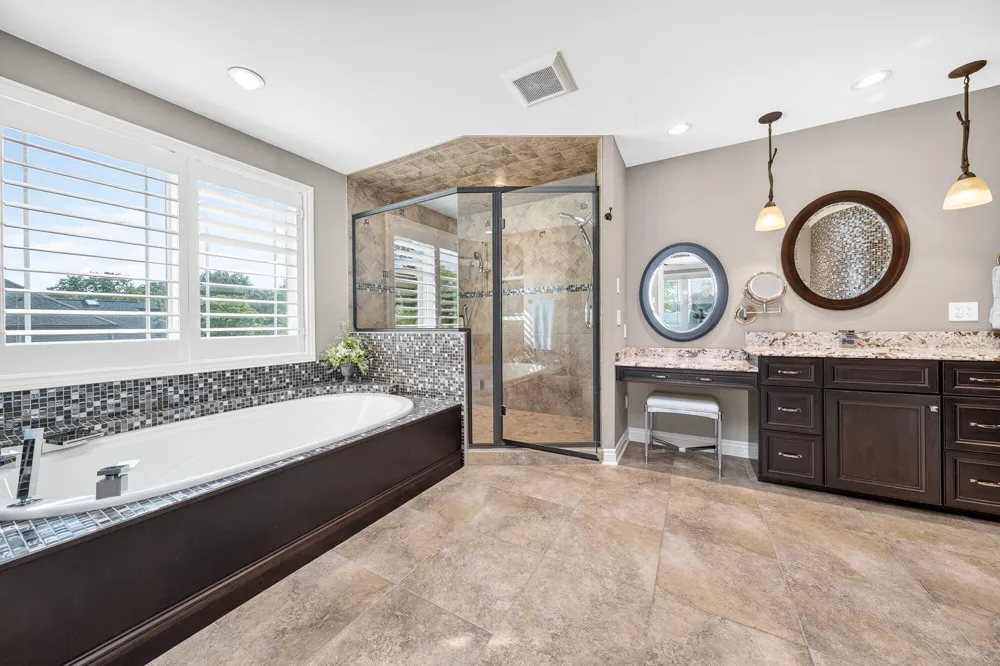 7705 S Indian Lake Drive Brady Township, MI 49097