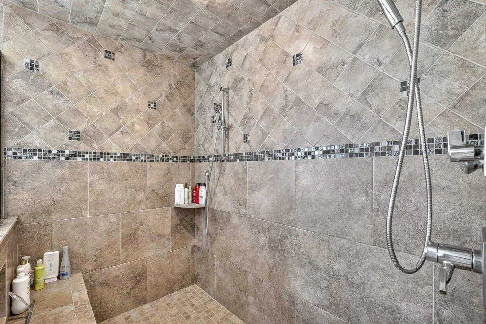 7705 S Indian Lake Drive Brady Township, MI 49097