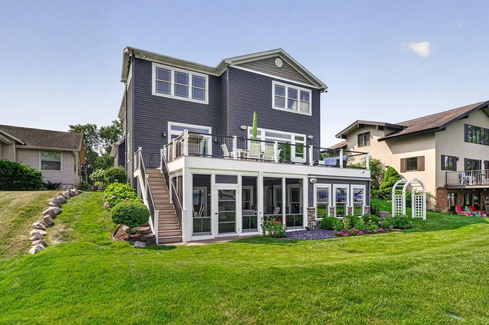 7705 S Indian Lake Drive Brady Township, MI 49097