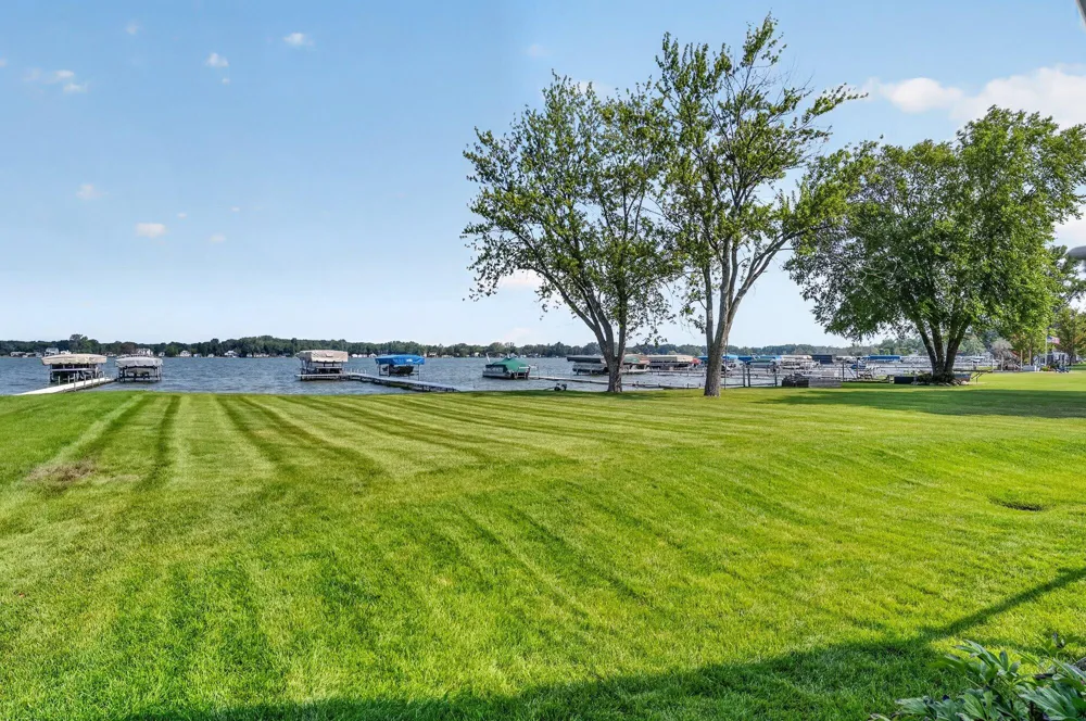 7705 S Indian Lake Drive Brady Township, MI 49097