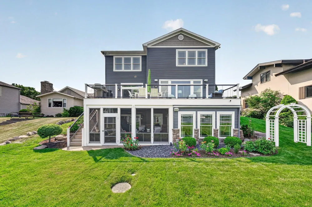7705 S Indian Lake Drive Brady Township, MI 49097