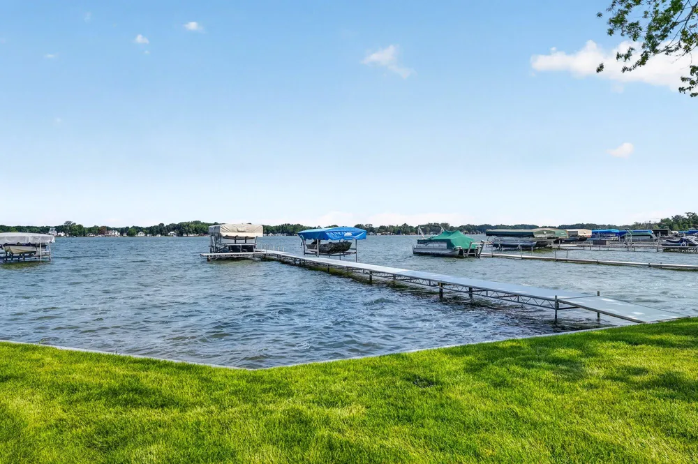 7705 S Indian Lake Drive Brady Township, MI 49097