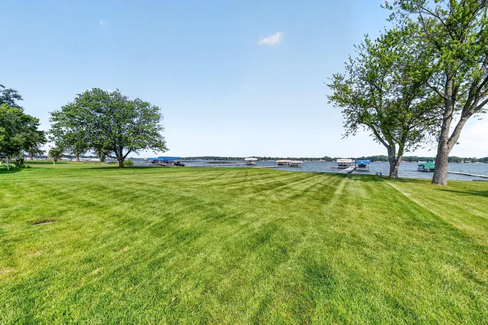 7705 S Indian Lake Drive Brady Township, MI 49097