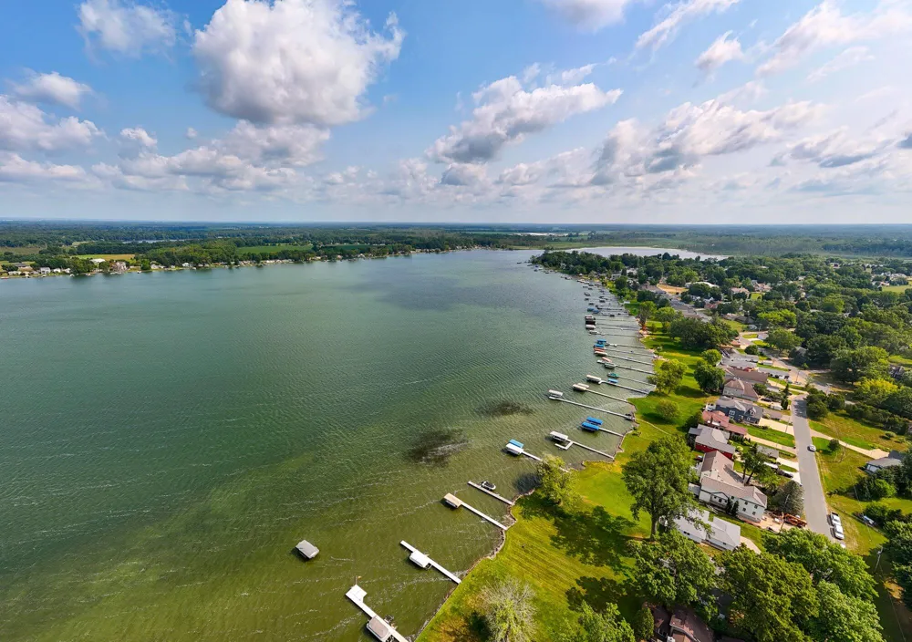 7705 S Indian Lake Drive Brady Township, MI 49097