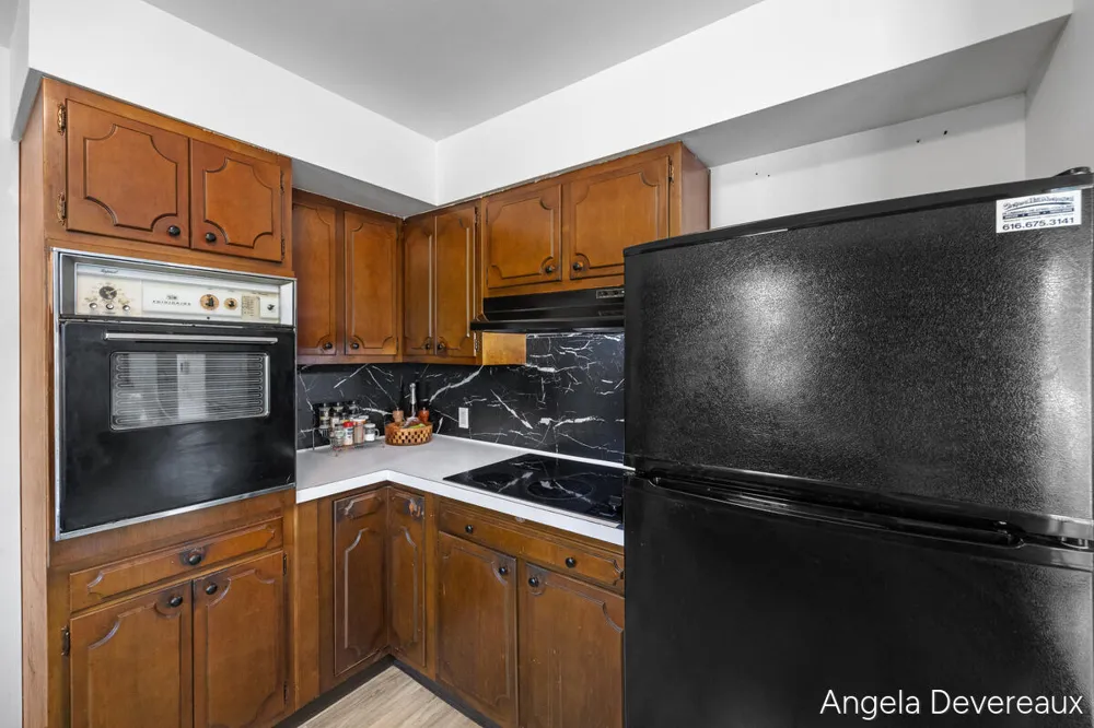 2637 17 Mile Road Tyrone Township, MI 49330