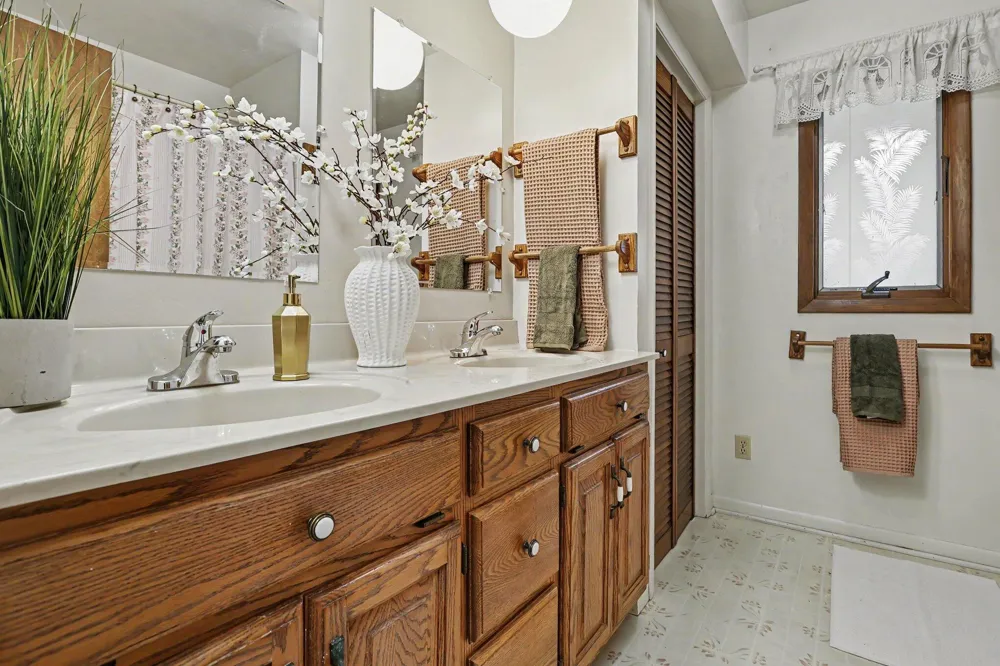 70219 Hilltop Drive Porter Township, MI 49130