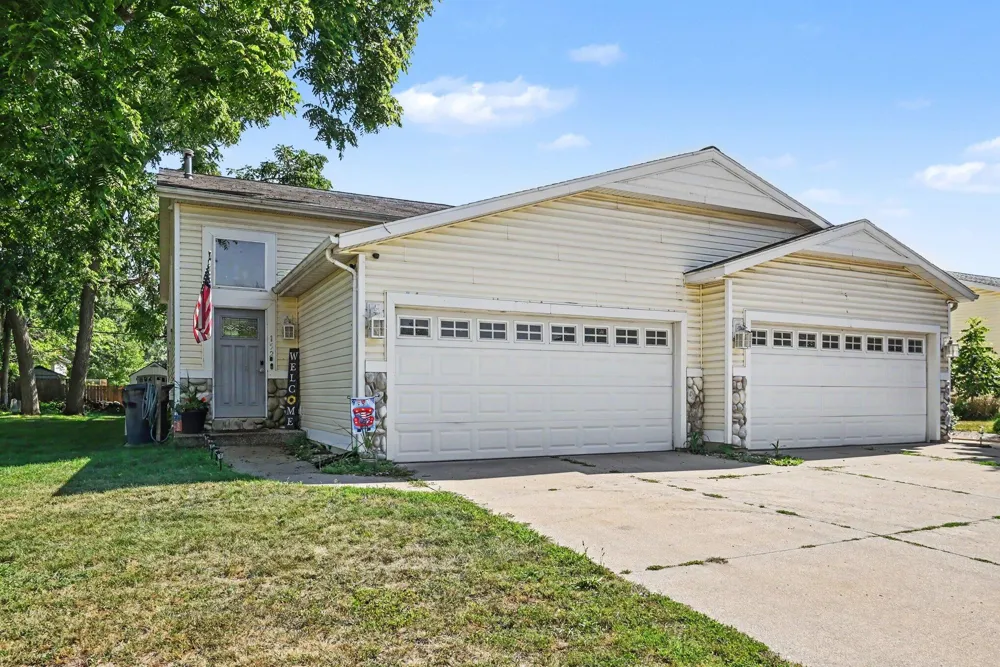 154 W 32nd Street Holland City, MI 49423