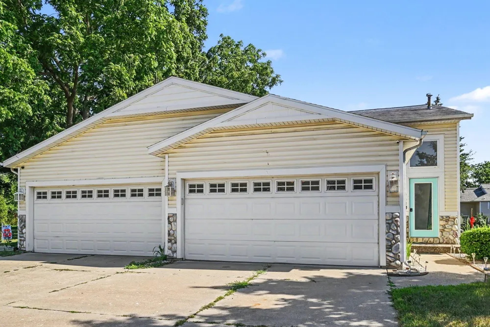 154 W 32nd Street Holland City, MI 49423