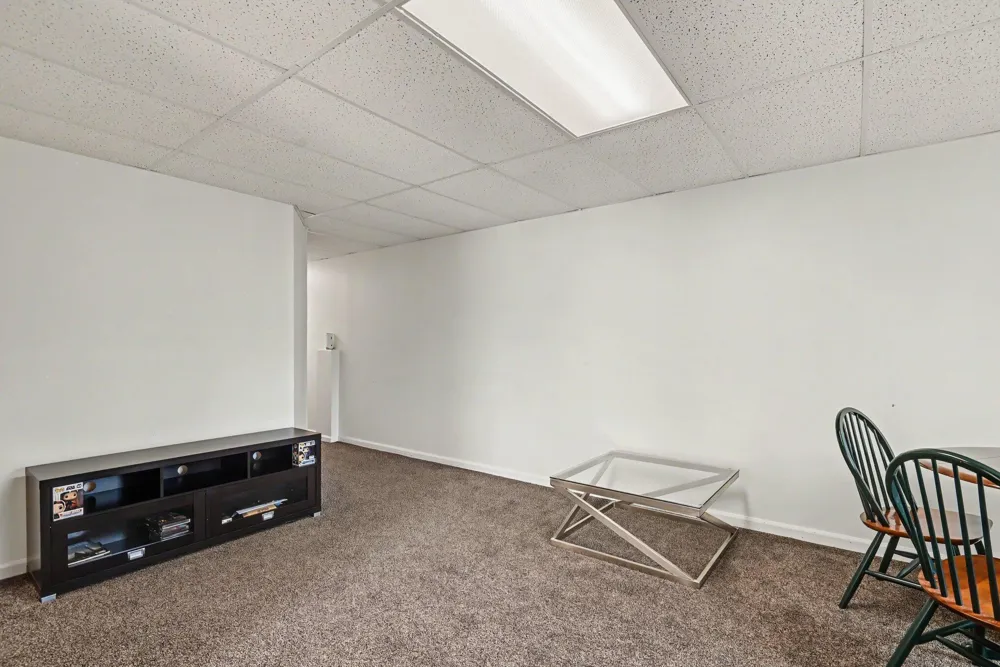 154 W 32nd Street Holland City, MI 49423