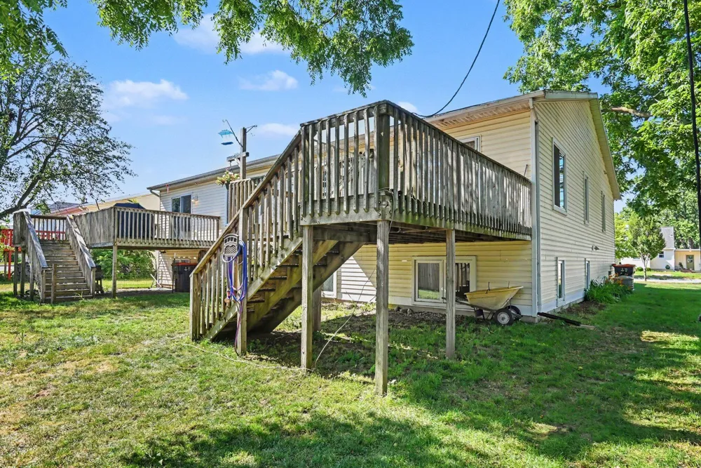 154 W 32nd Street Holland City, MI 49423