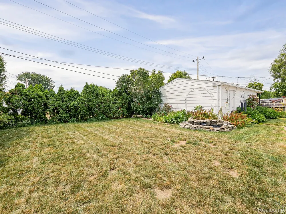 2681 Emeline Street Trenton City, MI 48183