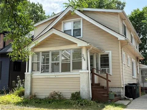 264 E Woodland Street