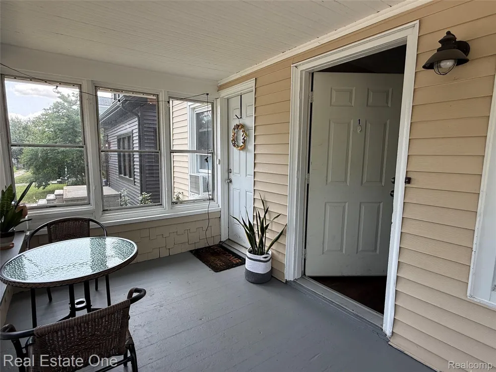 264 E Woodland Street Ferndale City, MI 48220
