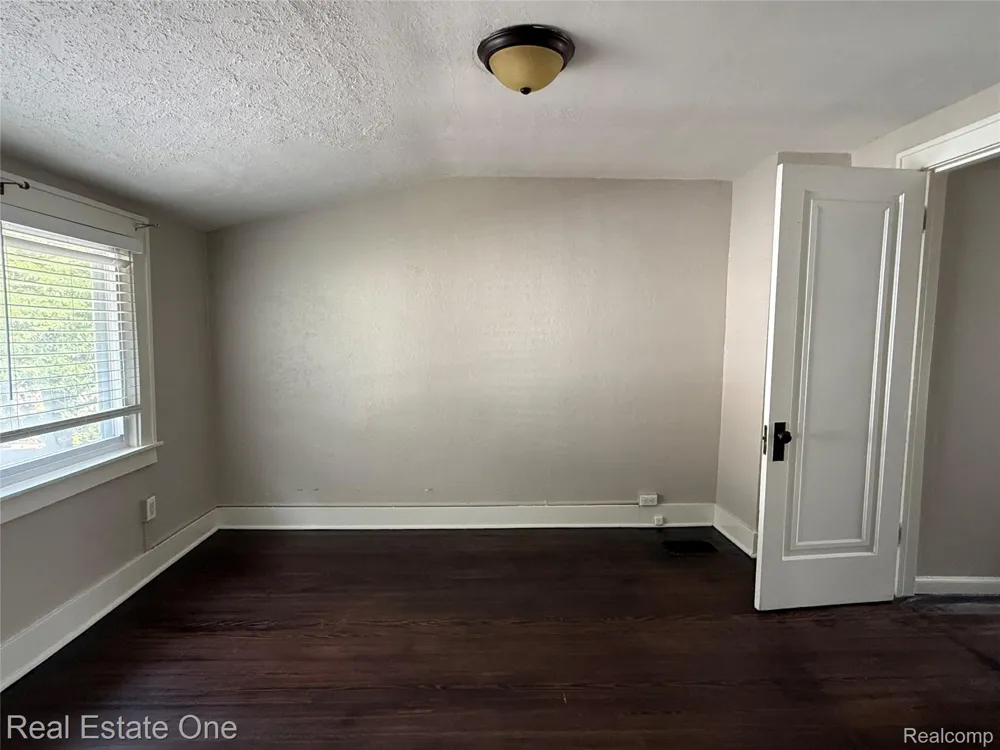 264 E Woodland Street Ferndale City, MI 48220