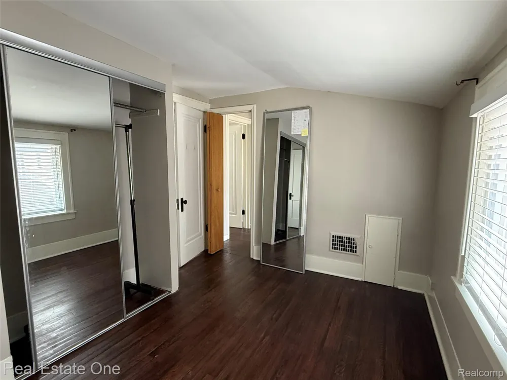 264 E Woodland Street Ferndale City, MI 48220