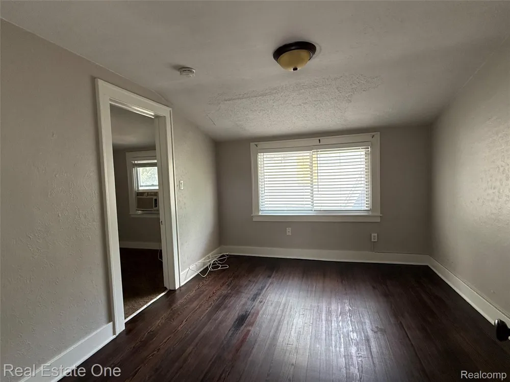264 E Woodland Street Ferndale City, MI 48220