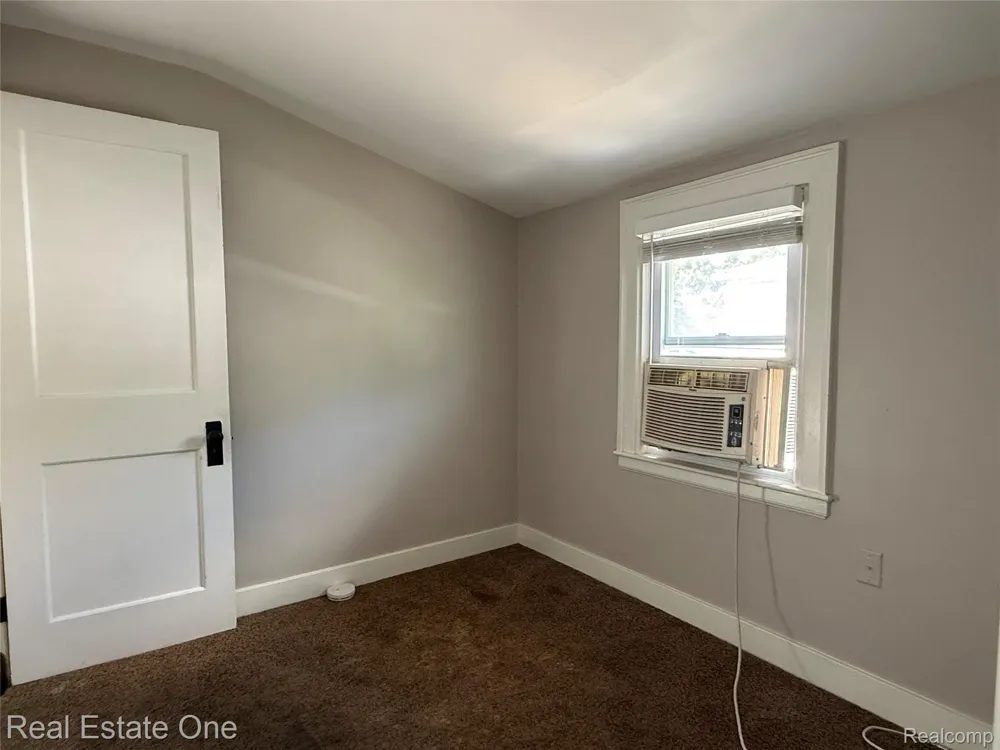 264 E Woodland Street Ferndale City, MI 48220
