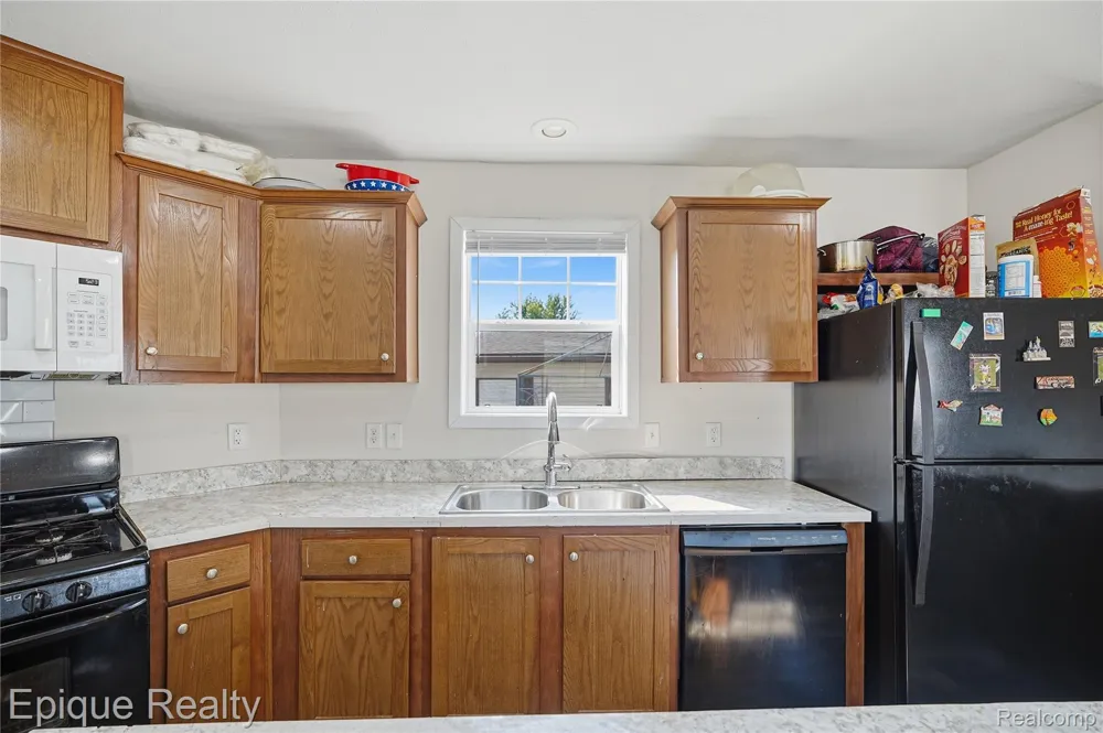 15346 Enchante Clinton Charter Township, MI 48038