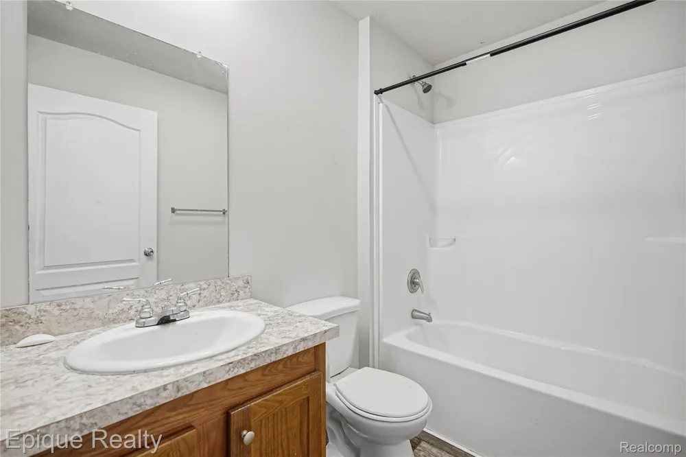 15346 Enchante Clinton Charter Township, MI 48038