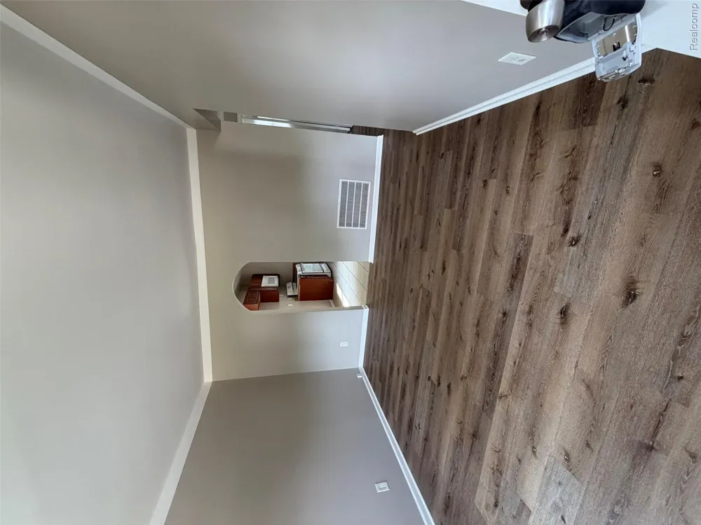 27373 Dartmouth Street Madison Heights City, MI 48071