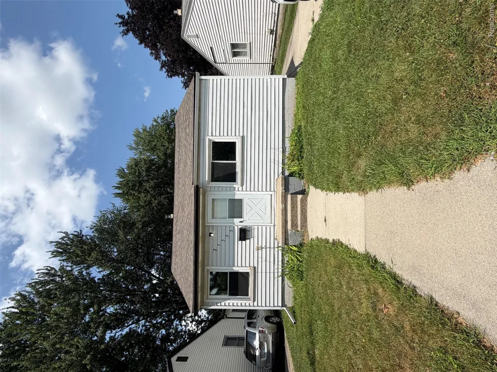 27373 Dartmouth Street Madison Heights City, MI 48071