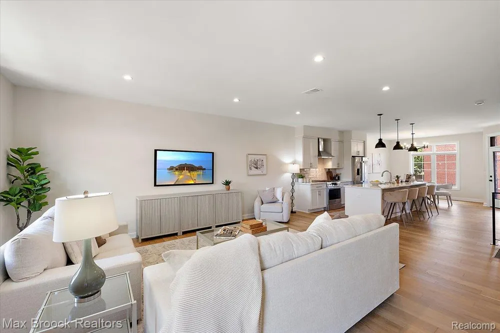 378 Notre Dame Street Grosse Pointe City, MI 48230