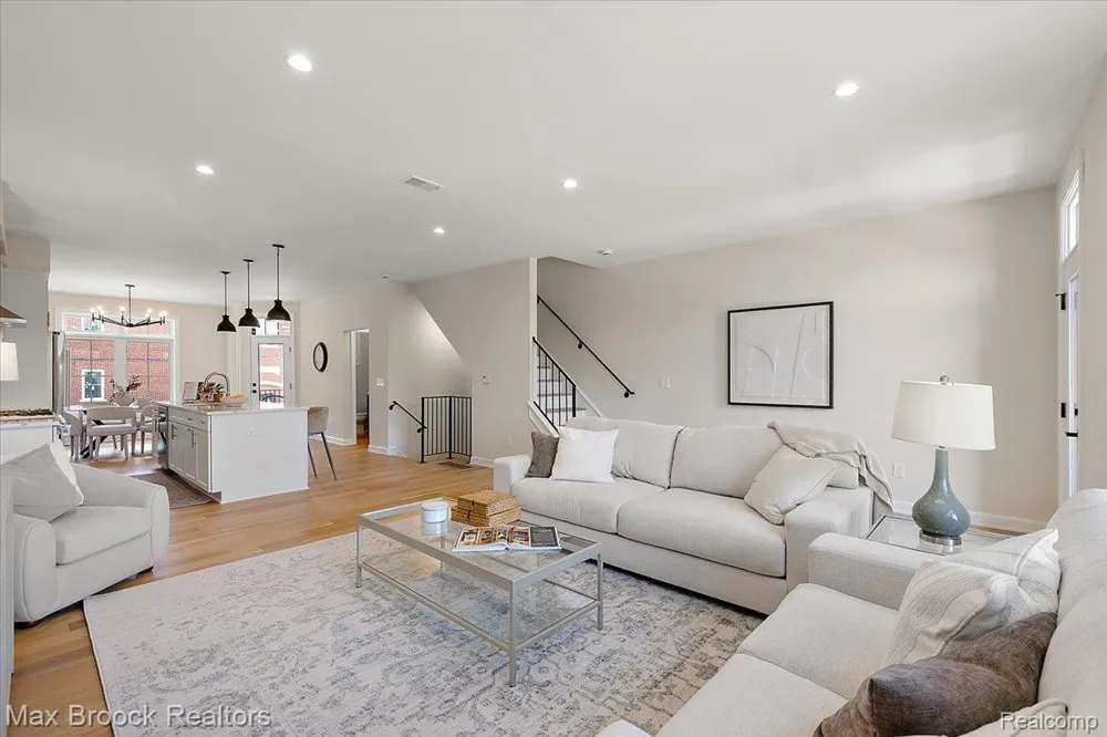 378 Notre Dame Street Grosse Pointe City, MI 48230