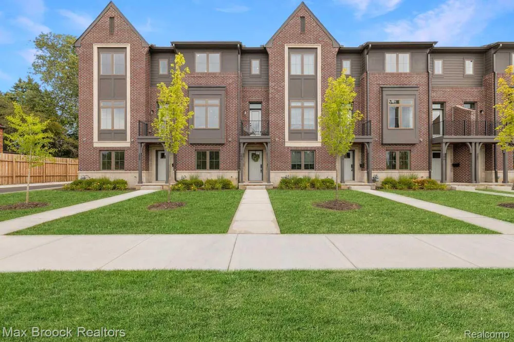 378 Notre Dame Street Grosse Pointe City, MI 48230