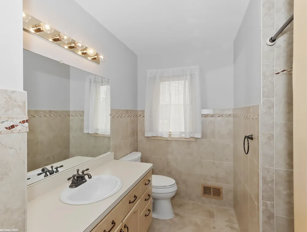 39328 Rivercrest Avenue Harrison Charter Township, MI 48045