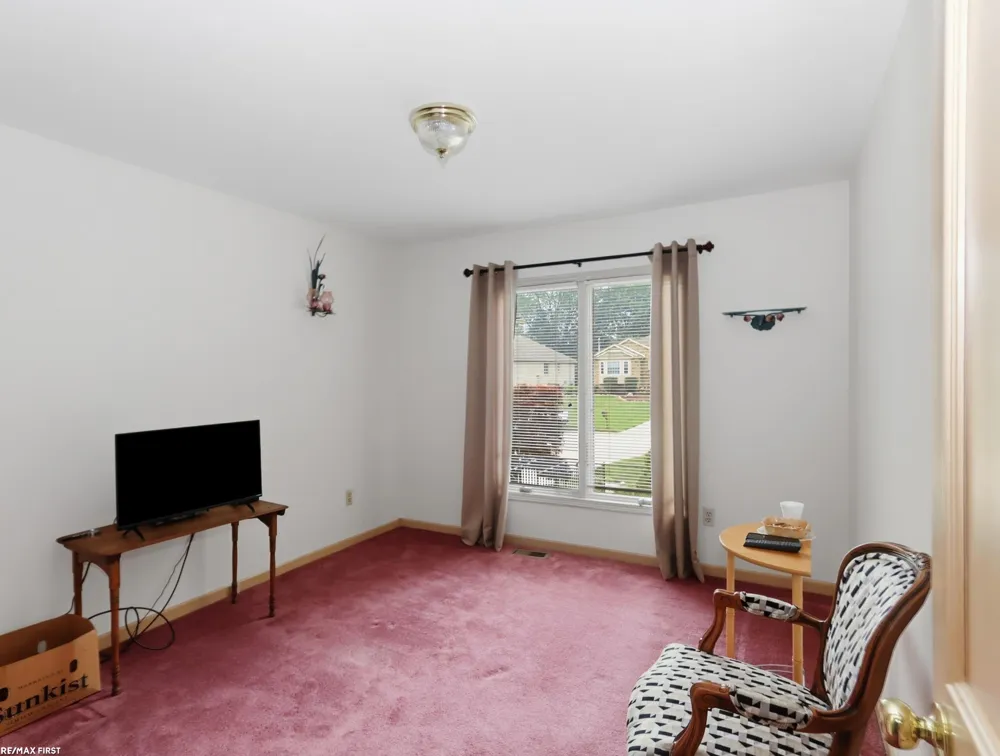 39328 Rivercrest Avenue Harrison Charter Township, MI 48045