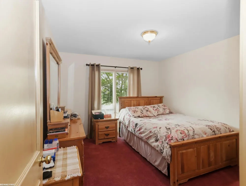 39328 Rivercrest Avenue Harrison Charter Township, MI 48045