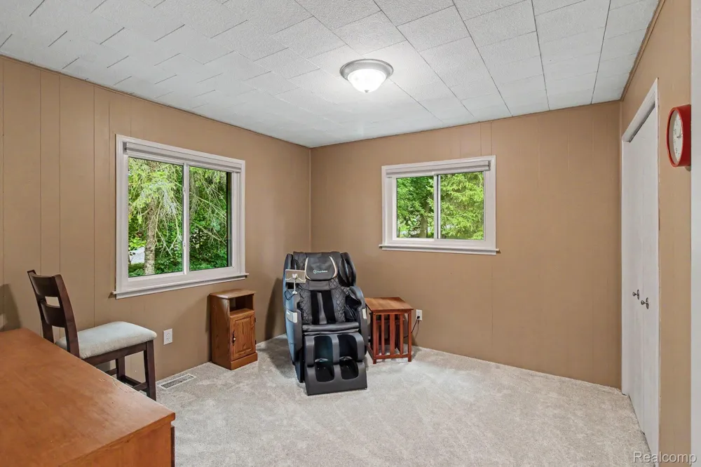 11372 Outer Drive Putnam Township, MI 48169