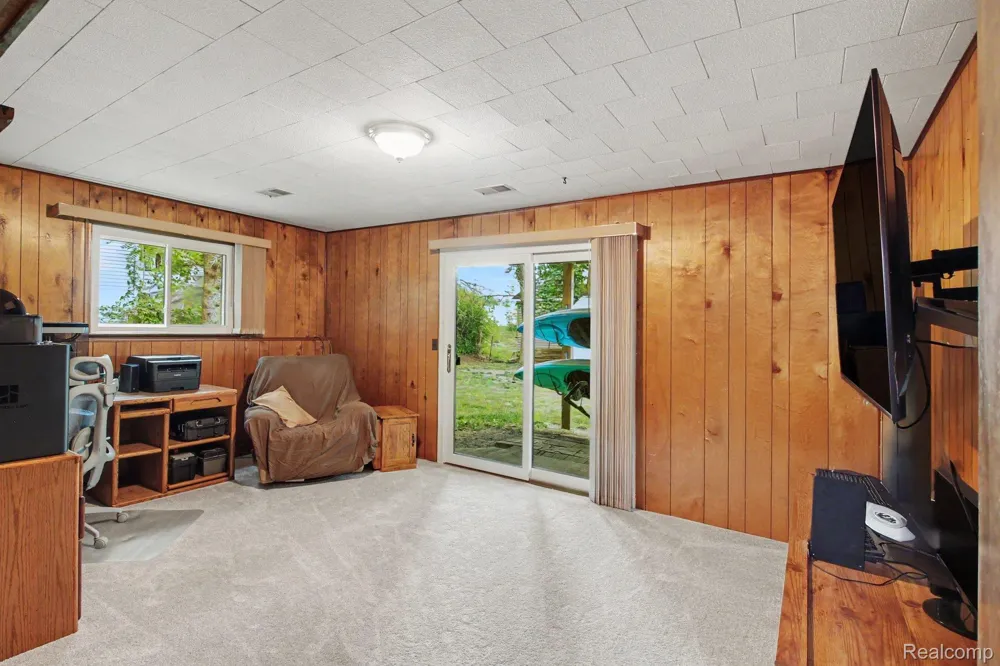 11372 Outer Drive Putnam Township, MI 48169