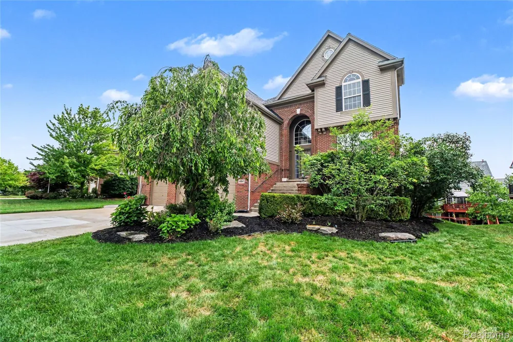 49847 Parkside Drive Northville Township, MI 48168