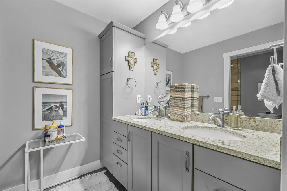 13802 S West Bayshore Drive Elmwood Charter Township, MI 49684