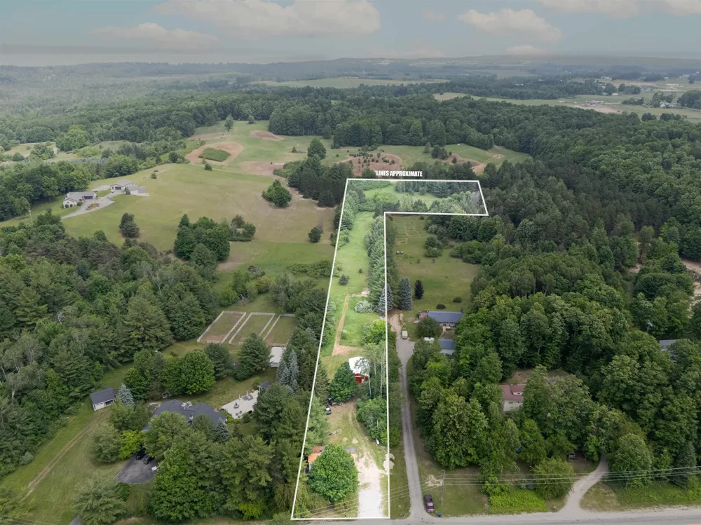 6173 Brackett Road Acme Township, MI 49690