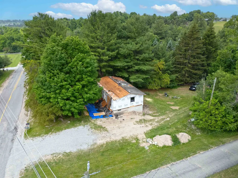 6173 Brackett Road Acme Township, MI 49690